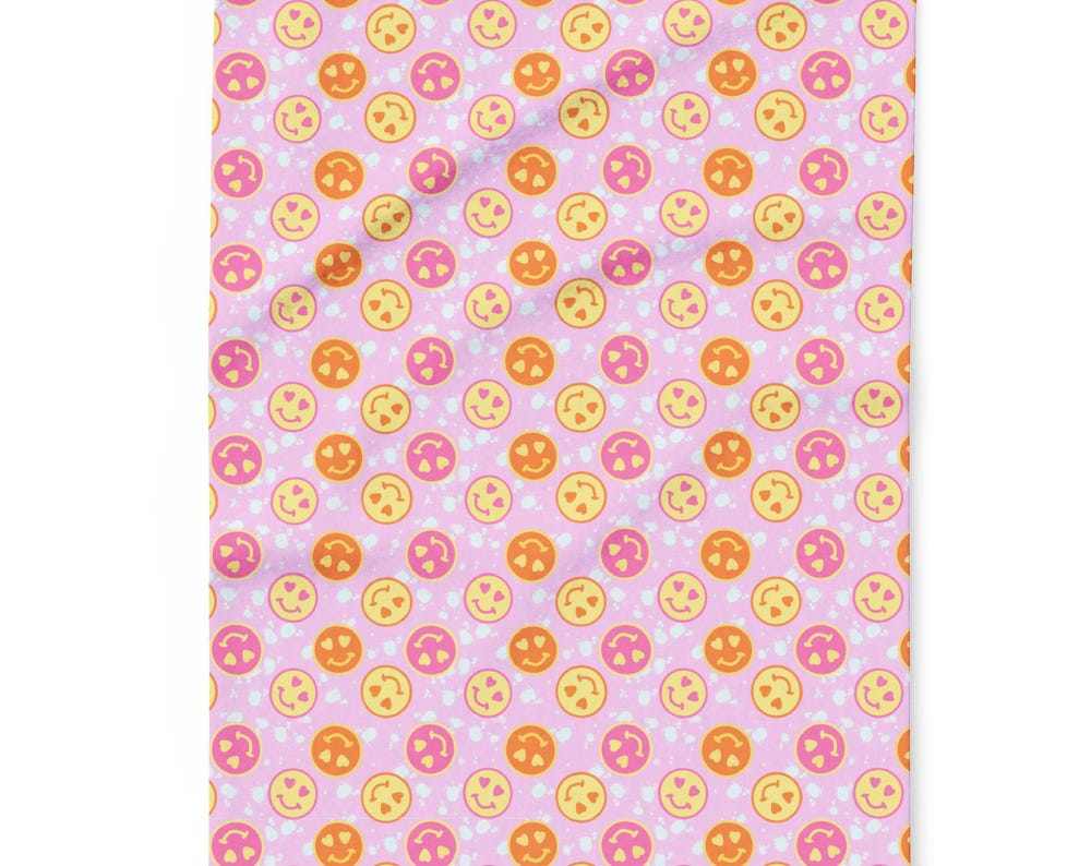 Smiley Faces Love Heart Eyes Printed Fleece Blanket